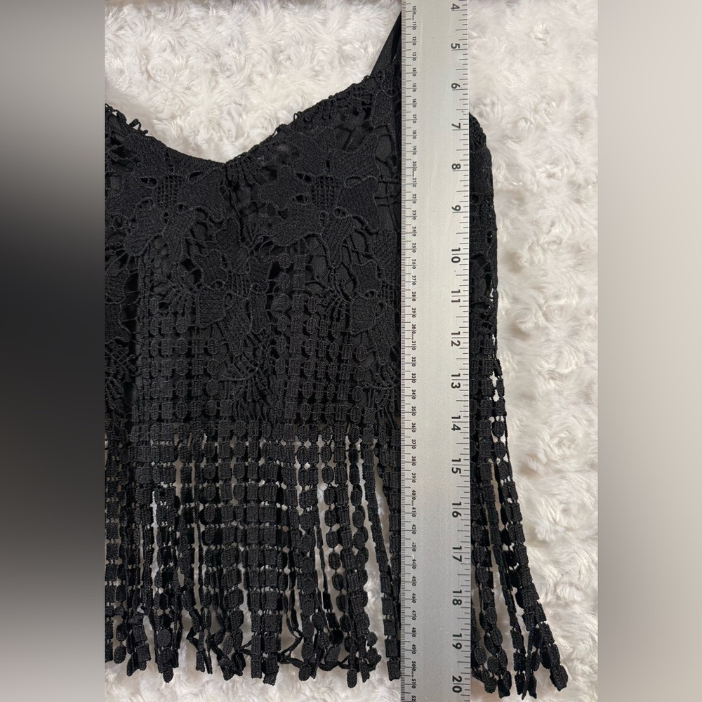 Charlotte Russe Women’s Black Lace Fringe Lined‎ Crop Camisole - Picture 4 of 8